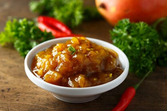 veganes feuriges mango-chili-relish
